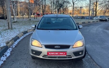 Ford Focus II рестайлинг, 2006 год, 243 000 рублей, 1 фотография