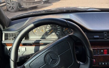 Mercedes-Benz E-Класс, 1994 год, 1 240 000 рублей, 2 фотография