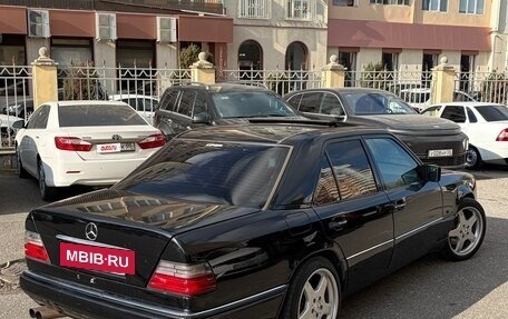 Mercedes-Benz E-Класс, 1994 год, 1 240 000 рублей, 7 фотография