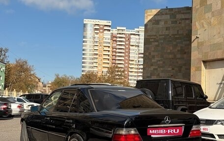 Mercedes-Benz E-Класс, 1994 год, 1 240 000 рублей, 8 фотография