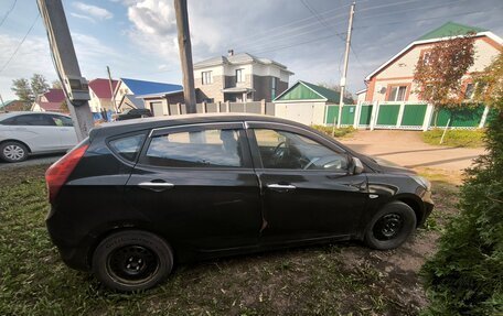 Hyundai Solaris II рестайлинг, 2013 год, 525 000 рублей, 3 фотография