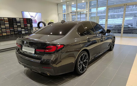 BMW 5 серия, 2021 год, 5 650 000 рублей, 6 фотография