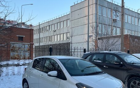 Toyota Vitz, 2015 год, 850 000 рублей, 3 фотография