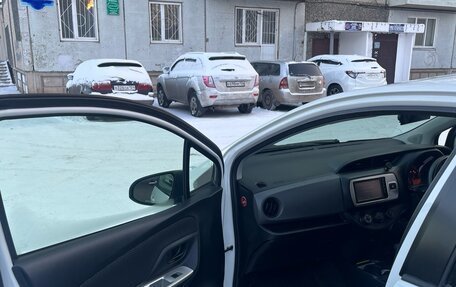 Toyota Vitz, 2015 год, 850 000 рублей, 9 фотография