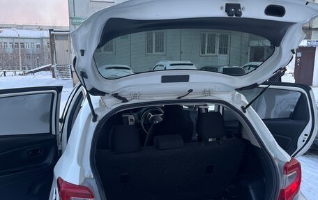 Toyota Vitz, 2015 год, 850 000 рублей, 7 фотография