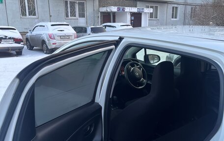 Toyota Vitz, 2015 год, 850 000 рублей, 8 фотография