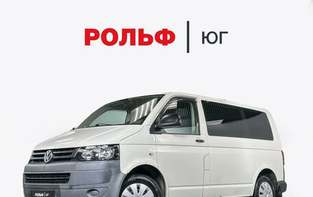 Volkswagen Caravelle T5, 2010 год, 1 715 000 рублей, 1 фотография