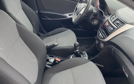 Hyundai Solaris II рестайлинг, 2013 год, 750 000 рублей, 9 фотография