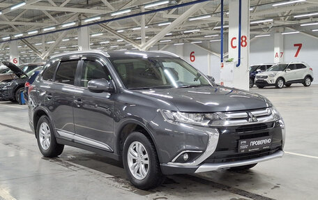 Mitsubishi Outlander III рестайлинг 3, 2015 год, 1 895 000 рублей, 3 фотография