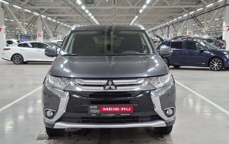 Mitsubishi Outlander III рестайлинг 3, 2015 год, 1 895 000 рублей, 2 фотография