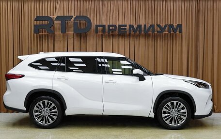 Toyota Highlander, 2025 год, 5 590 000 рублей, 8 фотография