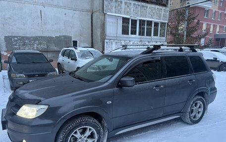 Mitsubishi Outlander III рестайлинг 3, 2007 год, 770 000 рублей, 4 фотография