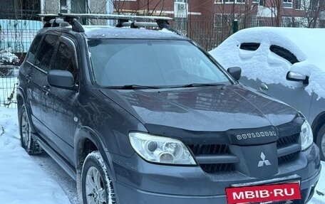 Mitsubishi Outlander III рестайлинг 3, 2007 год, 770 000 рублей, 2 фотография