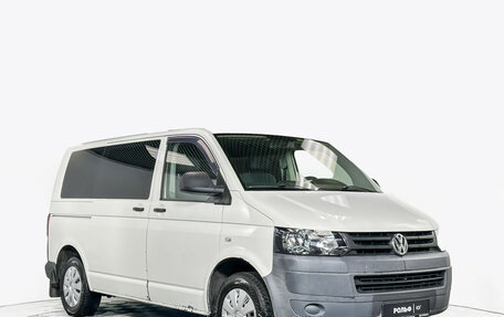 Volkswagen Caravelle T5, 2010 год, 1 715 000 рублей, 3 фотография