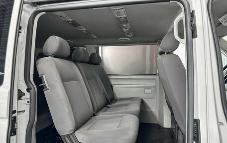 Volkswagen Caravelle T5, 2010 год, 1 715 000 рублей, 10 фотография