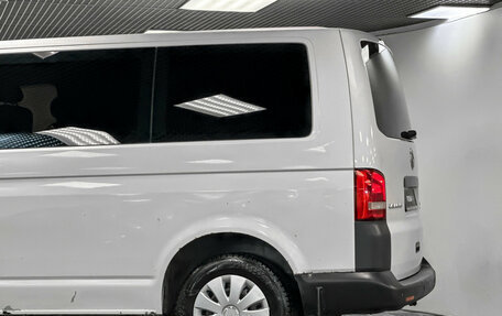 Volkswagen Caravelle T5, 2010 год, 1 715 000 рублей, 22 фотография