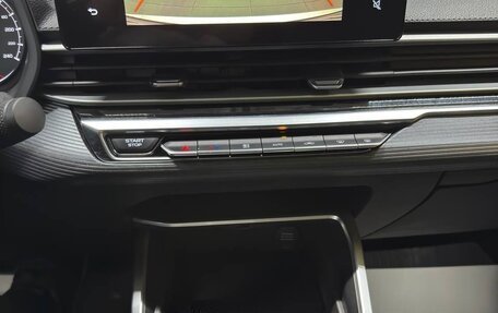 Geely Emgrand, 2023 год, 1 820 000 рублей, 15 фотография