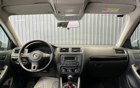 Volkswagen Jetta VI, 2013 год, 927 000 рублей, 5 фотография