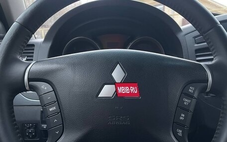 Mitsubishi Pajero IV, 2010 год, 1 499 000 рублей, 22 фотография