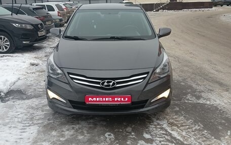 Hyundai Solaris II рестайлинг, 2015 год, 950 000 рублей, 2 фотография