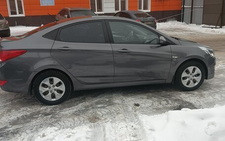 Hyundai Solaris II рестайлинг, 2015 год, 950 000 рублей, 3 фотография