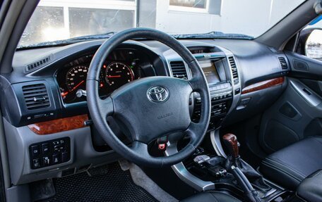 Toyota Land Cruiser Prado 120 рестайлинг, 2005 год, 1 699 000 рублей, 6 фотография