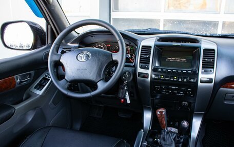 Toyota Land Cruiser Prado 120 рестайлинг, 2005 год, 1 699 000 рублей, 13 фотография