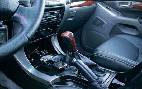 Toyota Land Cruiser Prado 120 рестайлинг, 2005 год, 1 699 000 рублей, 17 фотография