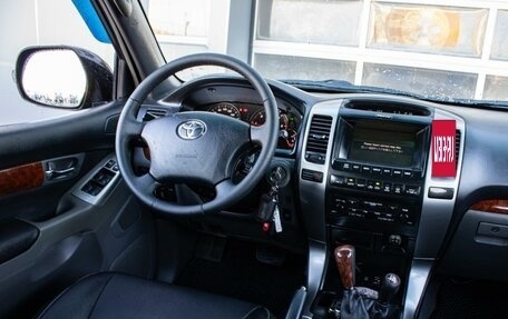 Toyota Land Cruiser Prado 120 рестайлинг, 2005 год, 1 699 000 рублей, 15 фотография
