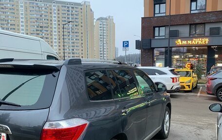 Toyota Highlander III, 2012 год, 1 990 000 рублей, 9 фотография