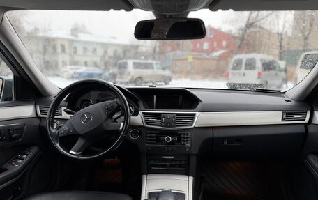 Mercedes-Benz E-Класс, 2009 год, 1 800 000 рублей, 12 фотография