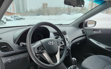 Hyundai Solaris II рестайлинг, 2015 год, 865 000 рублей, 20 фотография