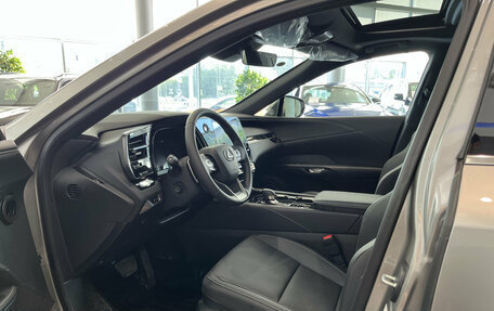 Lexus RX IV рестайлинг, 2025 год, 7 749 000 рублей, 20 фотография