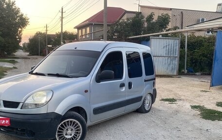 Renault Kangoo II рестайлинг, 2003 год, 415 000 рублей, 1 фотография