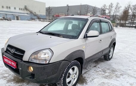 Hyundai Tucson III, 2005 год, 800 000 рублей, 1 фотография