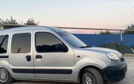 Renault Kangoo II рестайлинг, 2003 год, 415 000 рублей, 2 фотография