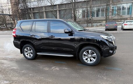 Toyota Land Cruiser Prado 150 рестайлинг 2, 2015 год, 3 650 000 рублей, 7 фотография