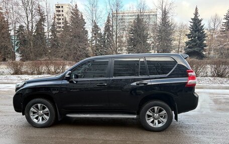 Toyota Land Cruiser Prado 150 рестайлинг 2, 2015 год, 3 650 000 рублей, 9 фотография