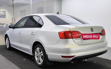Volkswagen Jetta VI, 2011 год, 915 000 рублей, 8 фотография