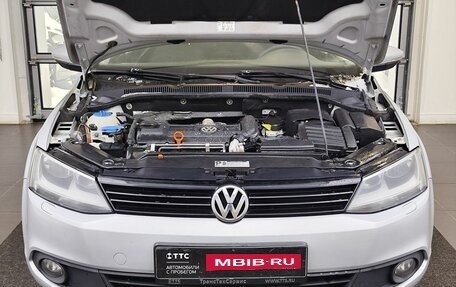 Volkswagen Jetta VI, 2011 год, 915 000 рублей, 11 фотография