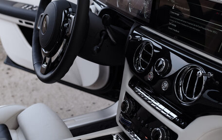 Rolls-Royce Ghost Series II рестайлинг, 2024 год, 39 000 000 рублей, 18 фотография