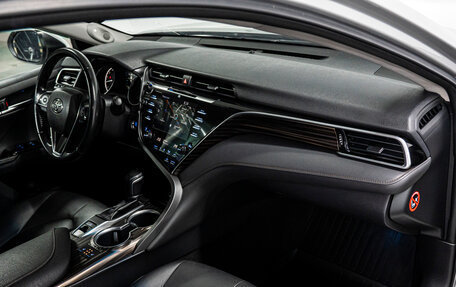 Toyota Camry, 2018 год, 2 849 000 рублей, 17 фотография