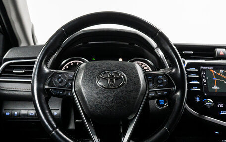 Toyota Camry, 2018 год, 2 849 000 рублей, 20 фотография