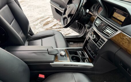 Mercedes-Benz E-Класс, 2012 год, 1 300 000 рублей, 9 фотография