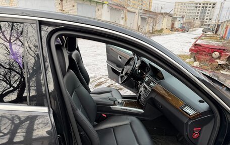 Mercedes-Benz E-Класс, 2012 год, 1 300 000 рублей, 8 фотография