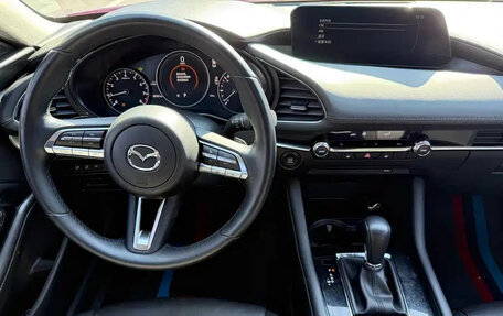 Mazda 3, 2022 год, 1 876 000 рублей, 11 фотография