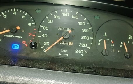 Mazda 626, 1992 год, 300 000 рублей, 4 фотография