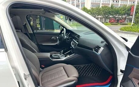 BMW 3 серия, 2021 год, 2 700 000 рублей, 8 фотография