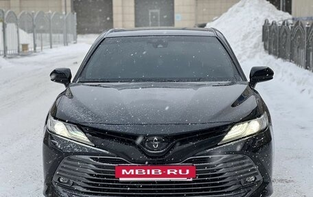 Toyota Camry, 2019 год, 2 650 000 рублей, 3 фотография