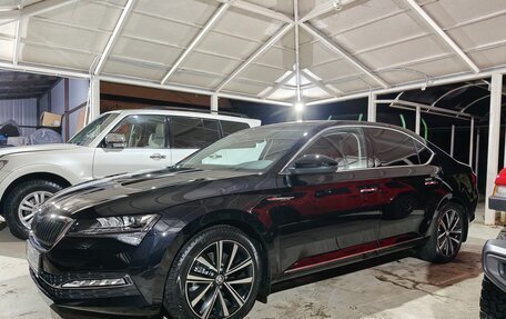 Skoda Superb III рестайлинг, 2024 год, 4 500 000 рублей, 4 фотография